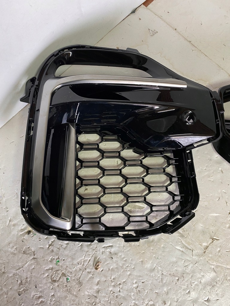 фото №9, New bmw x5 g05 m передняя часть правый fog light cover 51118746240