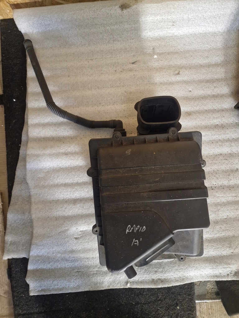 фото №1, Корпус фільтра повітря skoda rapid 1.6 tdi 6c0129601k