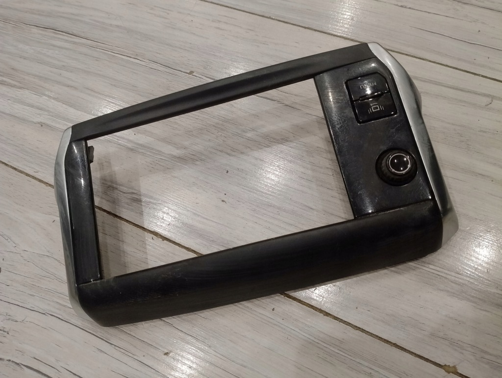 фото №1, Рамка радио навигации peugeot 208 9673861377