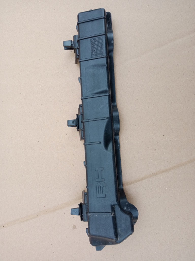 фото №1, Hyundai i10 правый направляющая бампера задняя 2016r