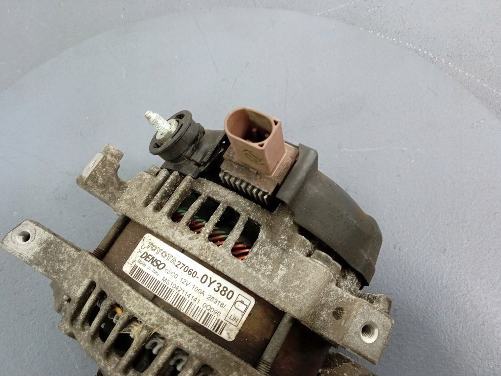 Yaris 3 1.5 vvti генератор 100a 27060-0y380 с Разборки