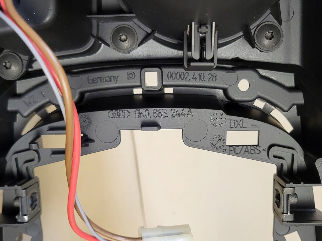 фото №16, Тунель середній консоль кронштейн na чашка роз'єм aux audi a4 b8 8k a5 8t оригінальний номер