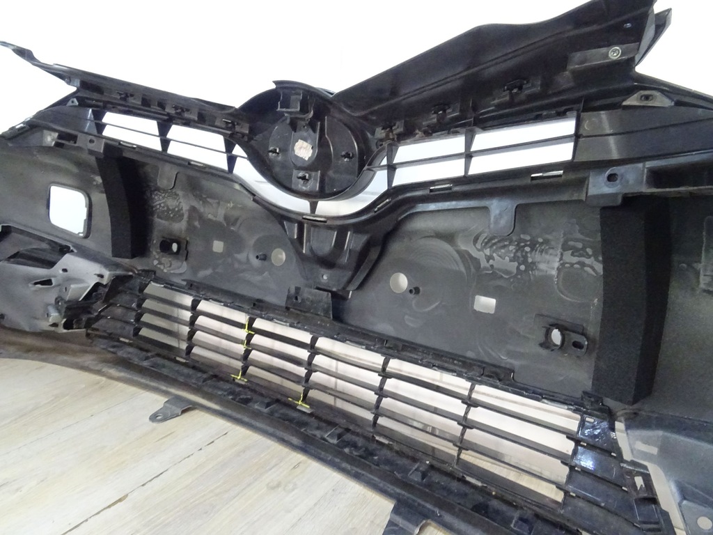 фото №15, Toyota auris e180 2016 с передний бампер передний