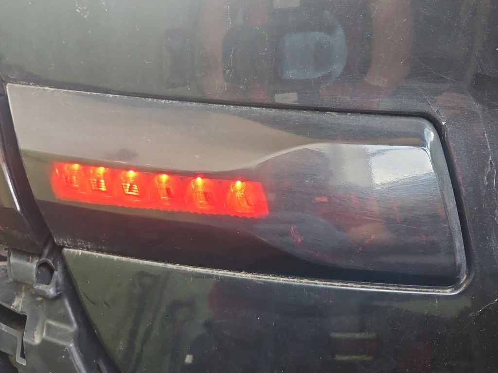 фото №1, Лампа задняя левая крышки renault laguna iii coupe eu