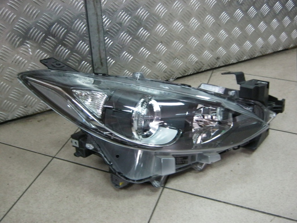 фото №1, Лампа перед права mazda 3 bm 13-