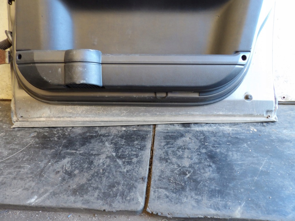 фото №3, Двері перед праве land rover discovery iii l7mta