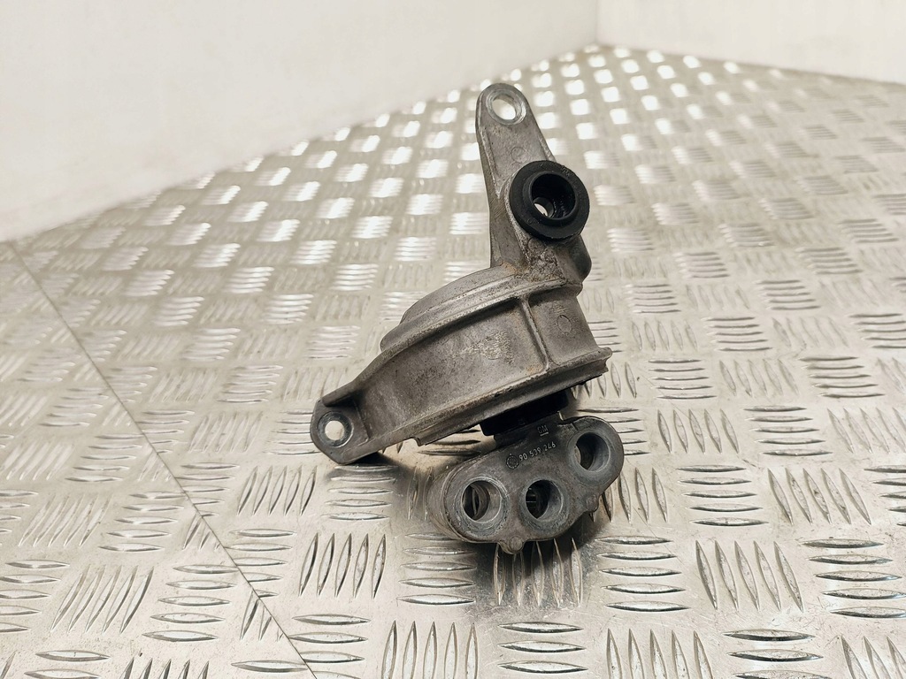 фото №1, Opel meriva b 2015 кронштейн / кронштейн двигуна