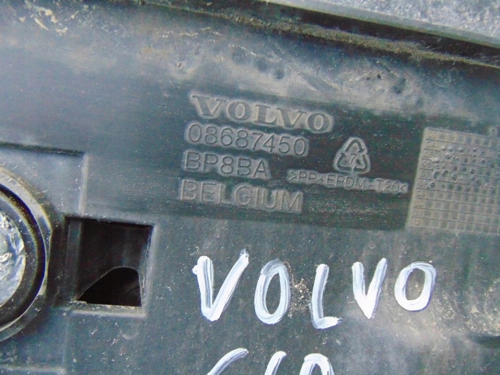 Кронштейн  бампера задняя абсорбер балка volvo s60 рестайлинг Киев