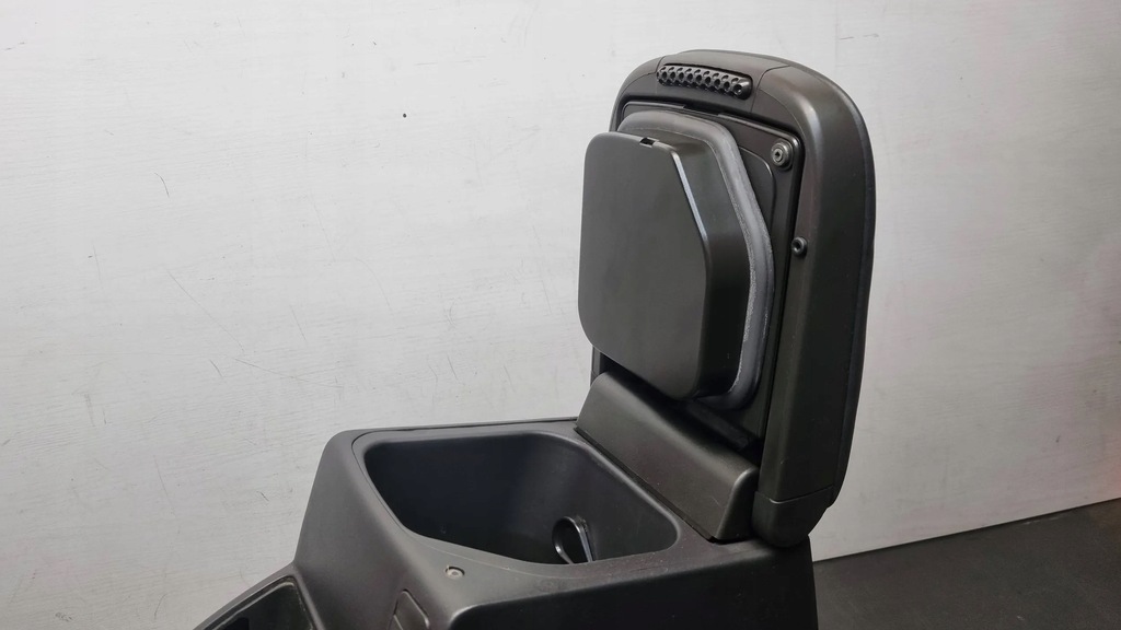 фото №6, Подлокотники туннель средний fiat croma ii чёрный