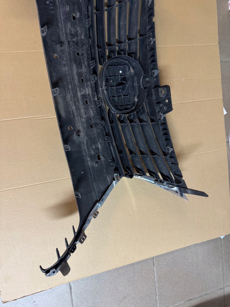 фото №5, Lexus is 2013 решётка радиатора решётка радиатора оригинал