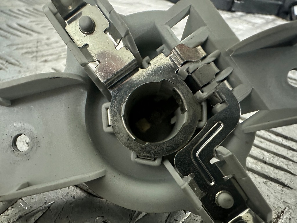 фото №7, Seat altea toledo iii вкладыш лампы левый задняя цоколь 5p0945257