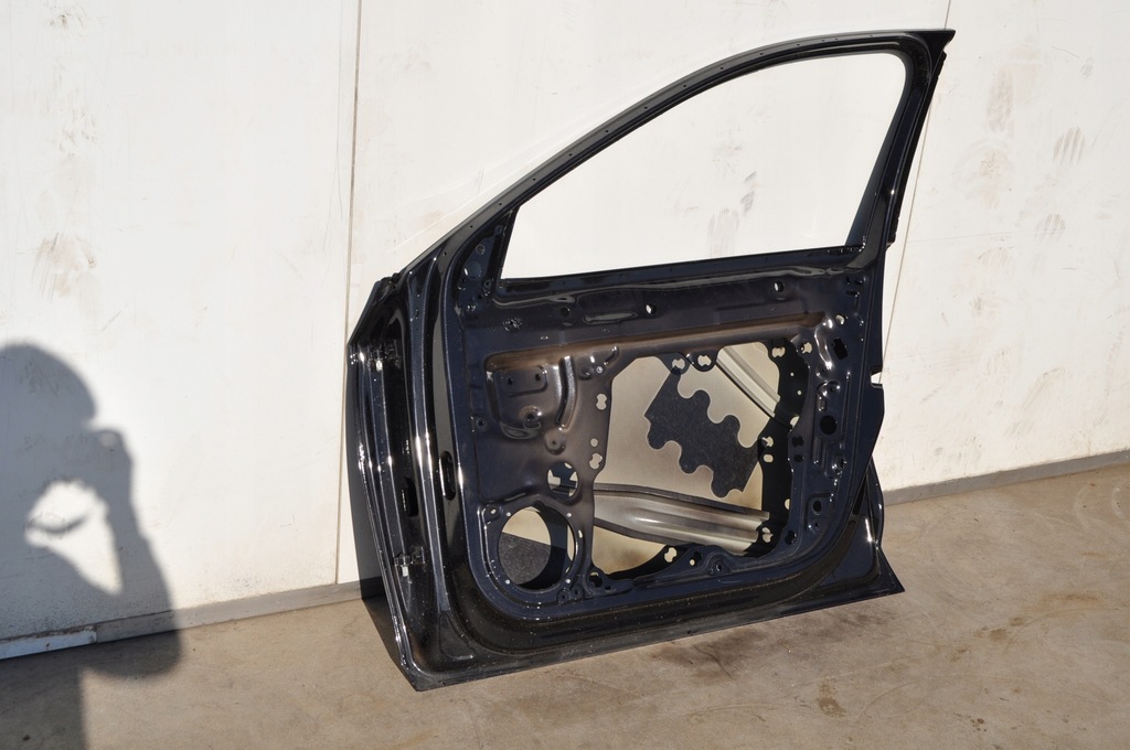 фото №7, Skoda octavia iv 5e3831312 дверь правое перед передние
