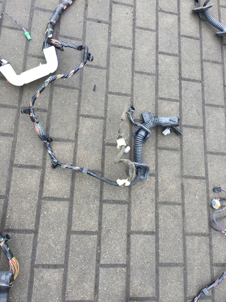 фото №8, Электропроводка салона салонная volvo s60 2.5 дизель