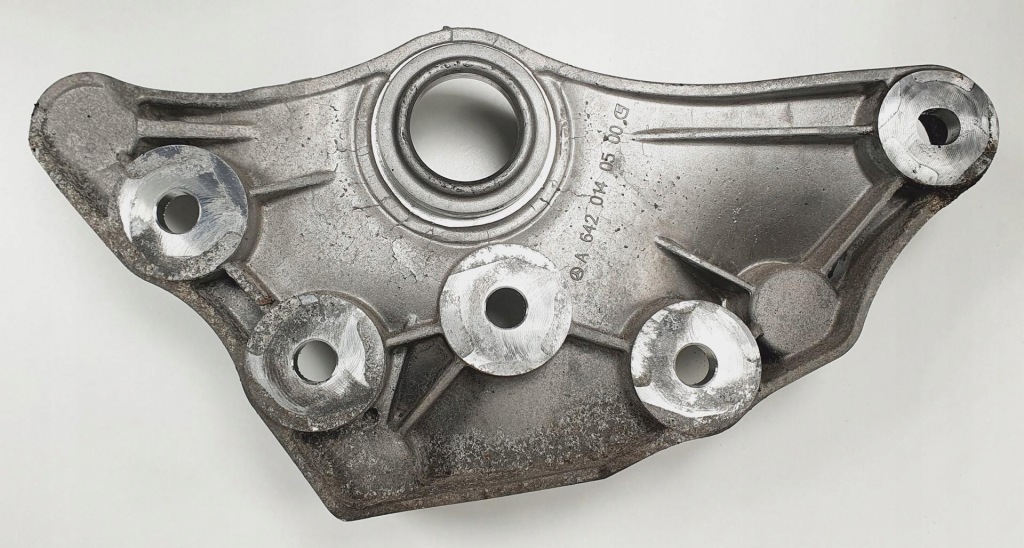 фото №3, Кронштейн редуктор автоматическая коробка передач mercedes glc w253 2.2 cdi