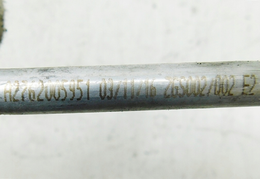 Шланг трубка пабтрубок  воды - mercedes w205 c400 3.0 Оригинал