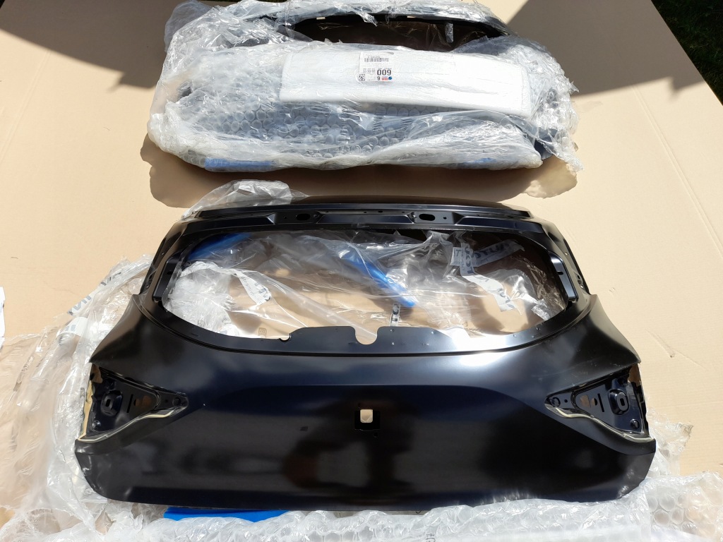 фото №1, Кришка багажника задня задня renault clio v 5 hb камера org nowa