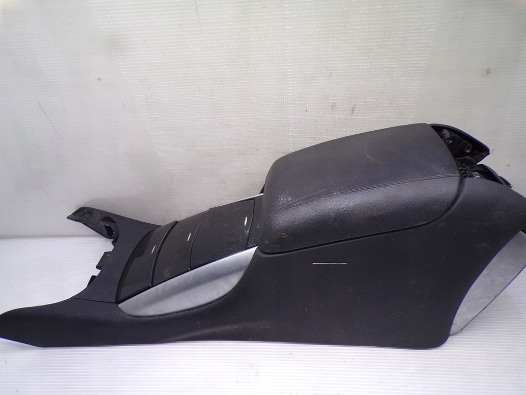 фото №1, Подлокотник туннель mercedes w251 r klasa