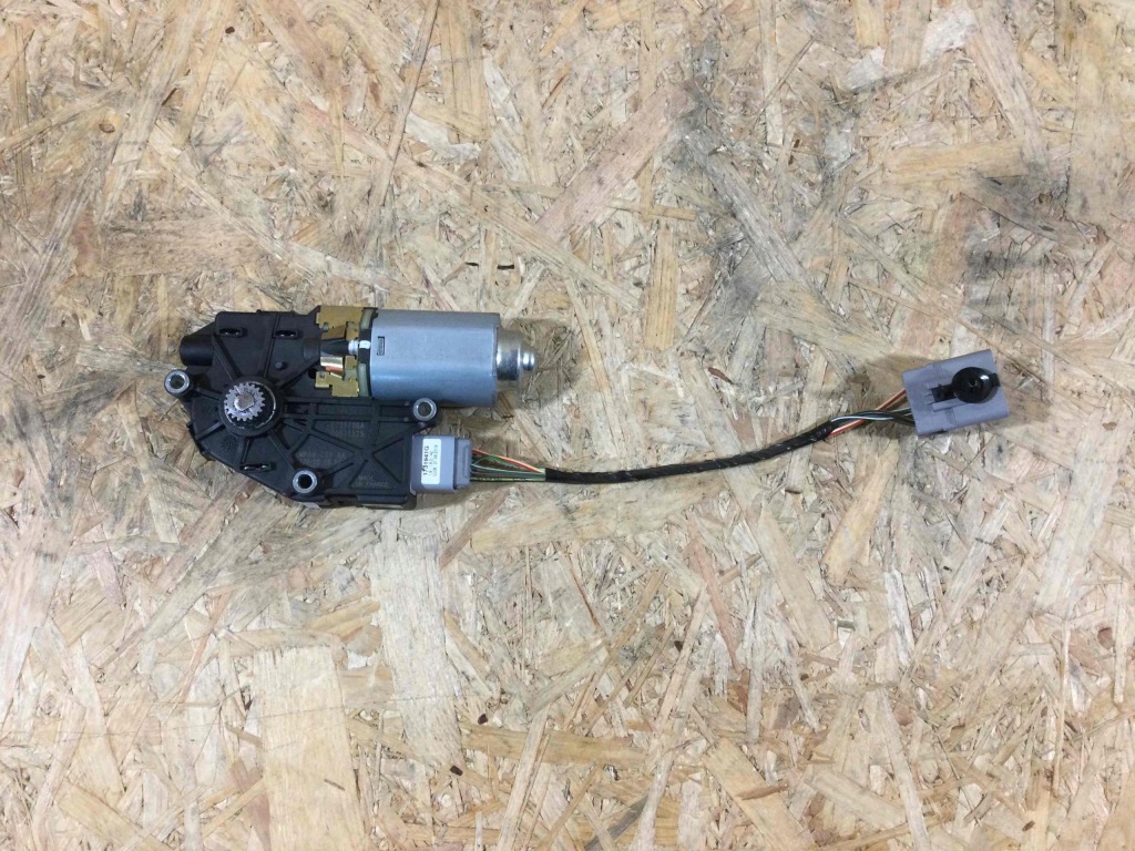 фото №1, Land rover discovery sport электропроводка люк электрический lr128434