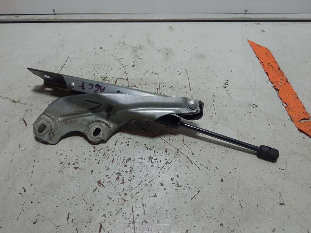 фото №1, Audi a6 c7 петля капот лівий