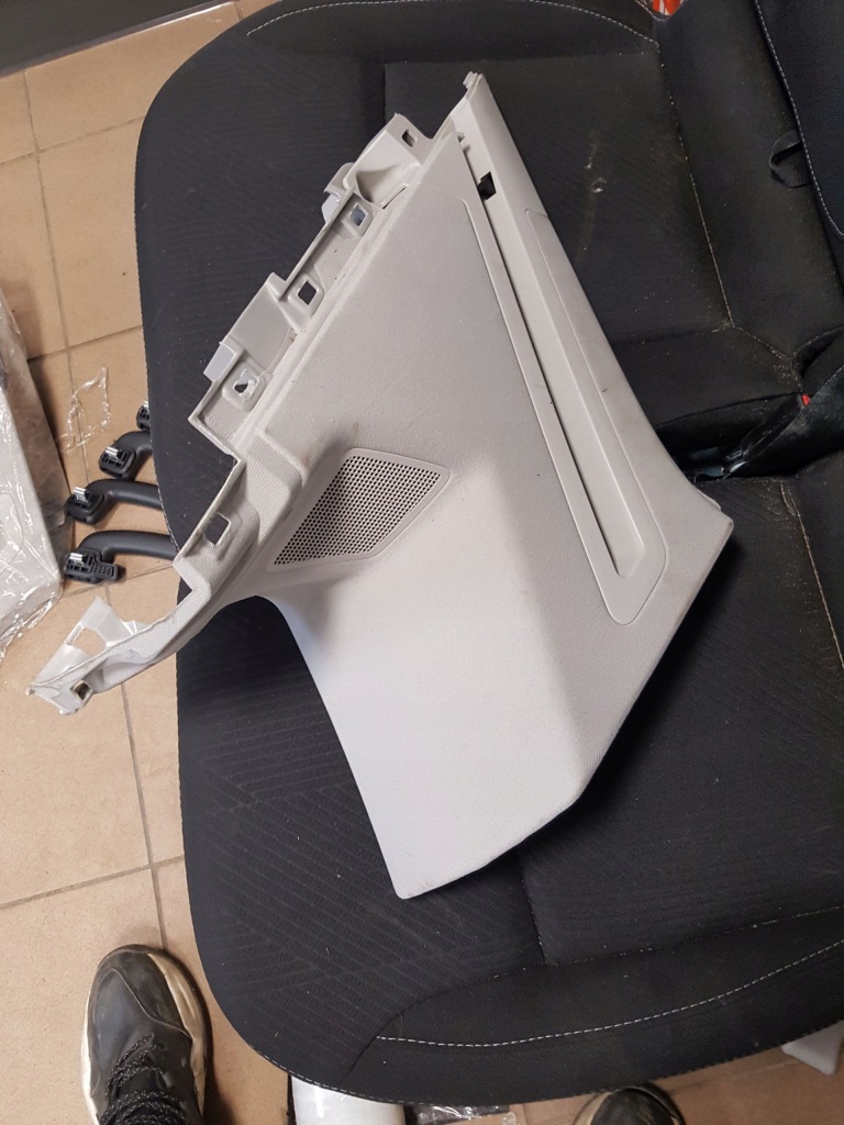 фото №1, Захист стійка лівий задня vw touareg iii dynaudio