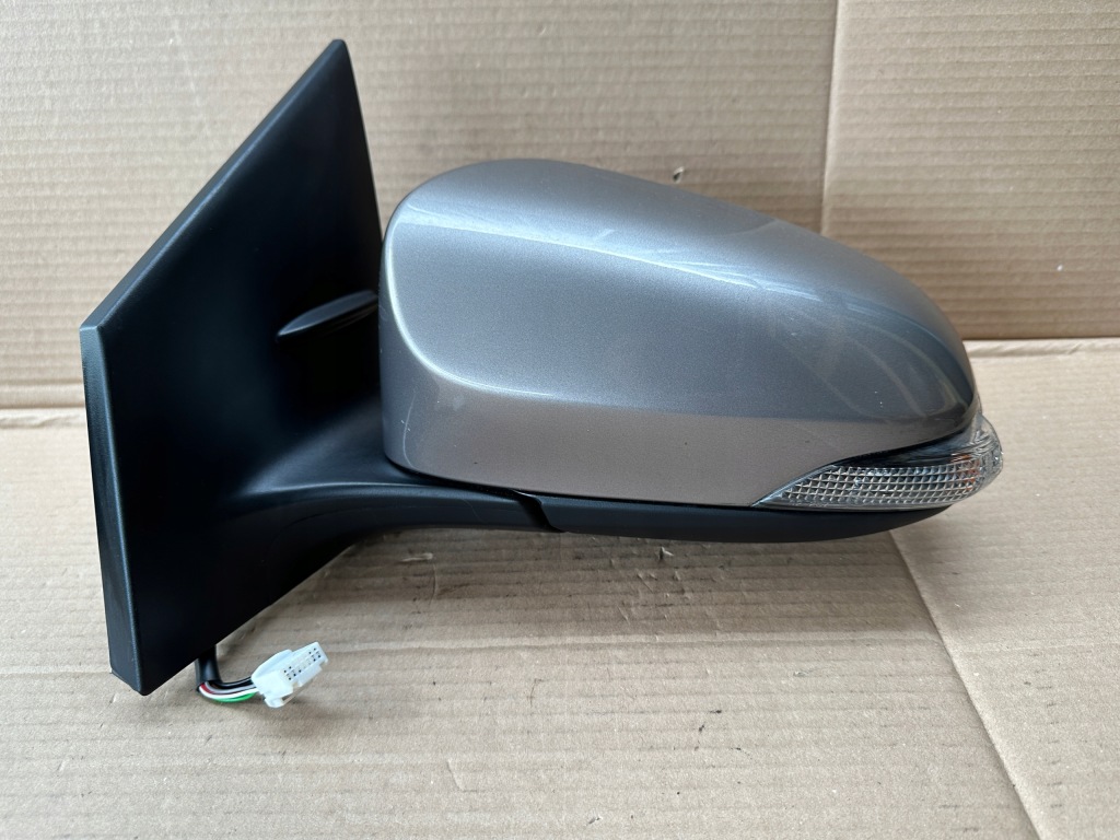 фото №1, Зеркало toyota corolla auris левая 9 pin