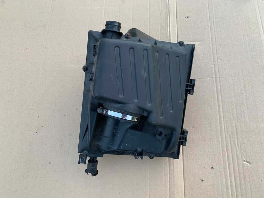 фото №1, Корпус фільтра повітря 2.0 turbo fd insignia