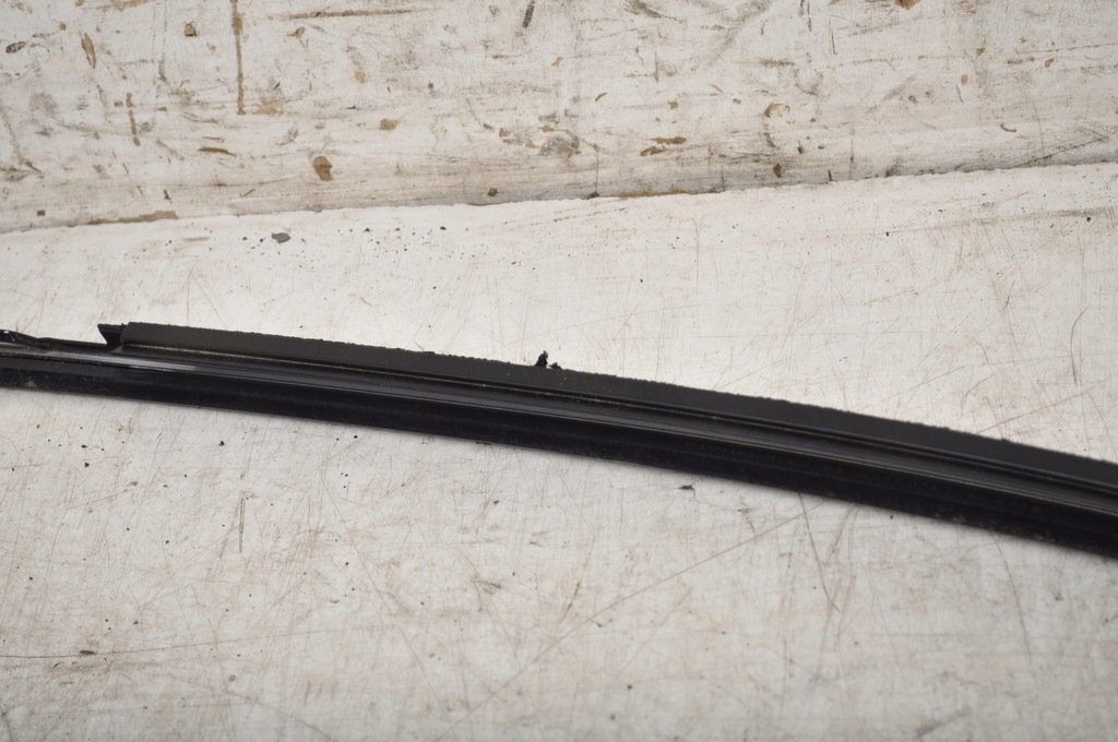 фото №10, Aston martin vanquish i vantage молдинг дверь левая перед передняя