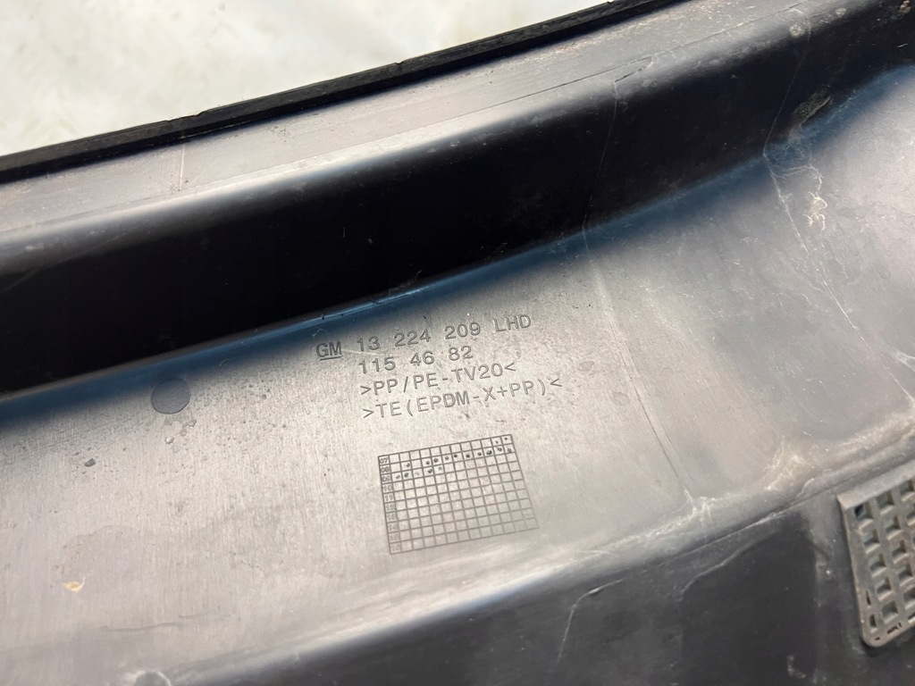 фото №8, Opel insignia a kombi жабо пластиковый europa