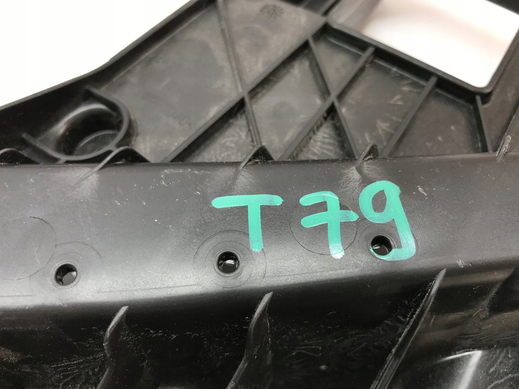 фото №10, Tesla model 3 y кронштейн фара правого перед 245.461-82