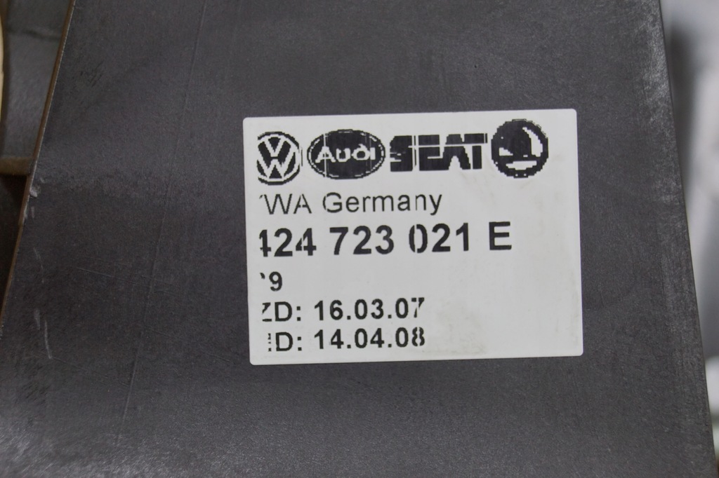 фото №7, Педаль тормоза каркас audi r8 420 424723021e