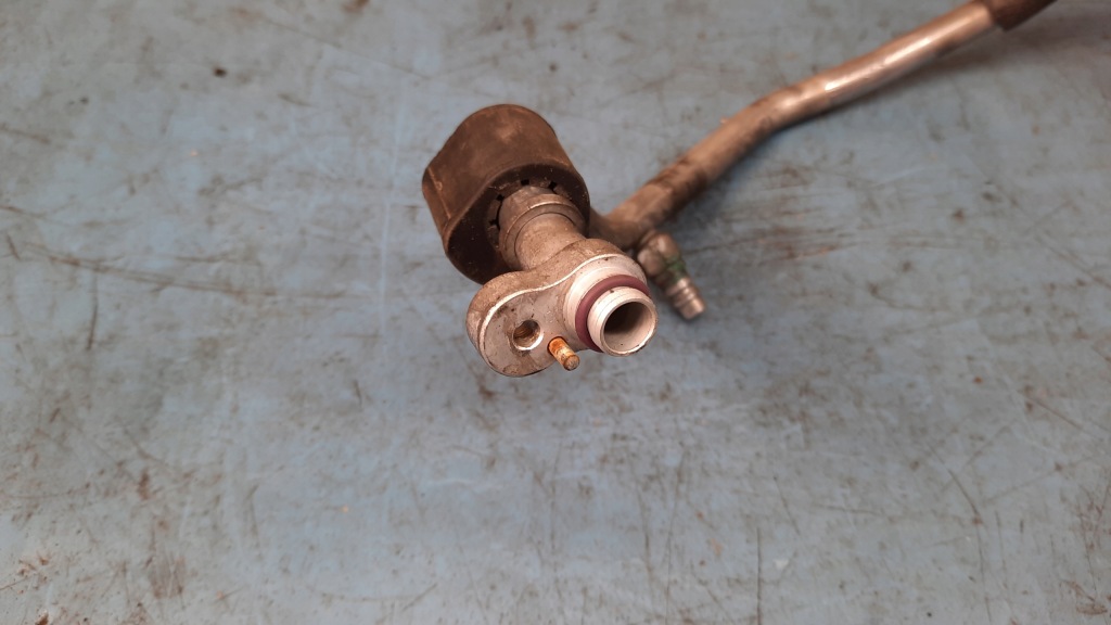 фото №2, Шланг кондиционера mercedes w220 3.2 cdi