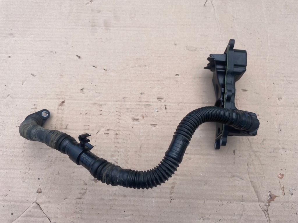 фото №1, Вентиляция картера клапан вакуумa mercedes w205 c-klasa 2.0 cgi