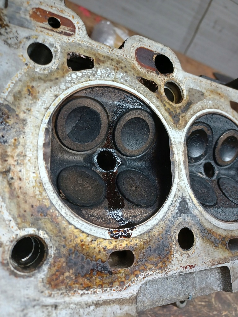 фото №8, Головка 2.0 2.4 t volvo v70 c70 s70 s80 1001837