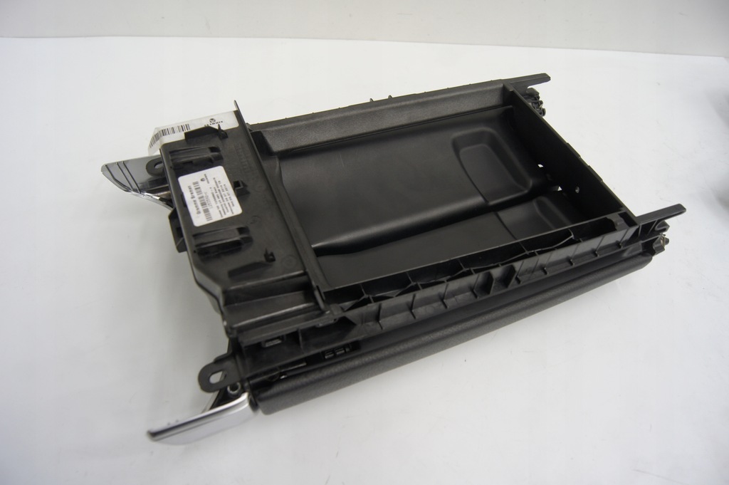 фото №7, Подлокотник w205 c-klasa sedan