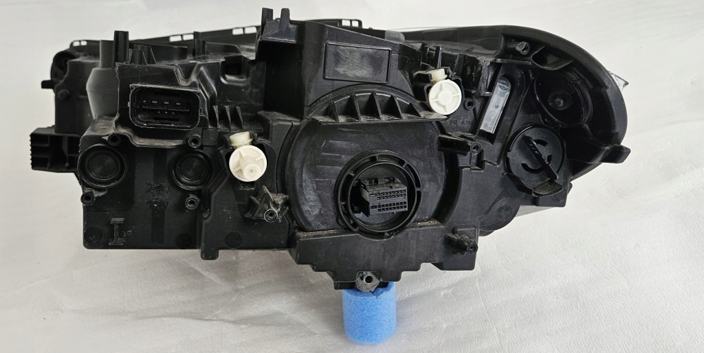 Фара правый  перед full led bmw x1 f48 2015- Оригинал