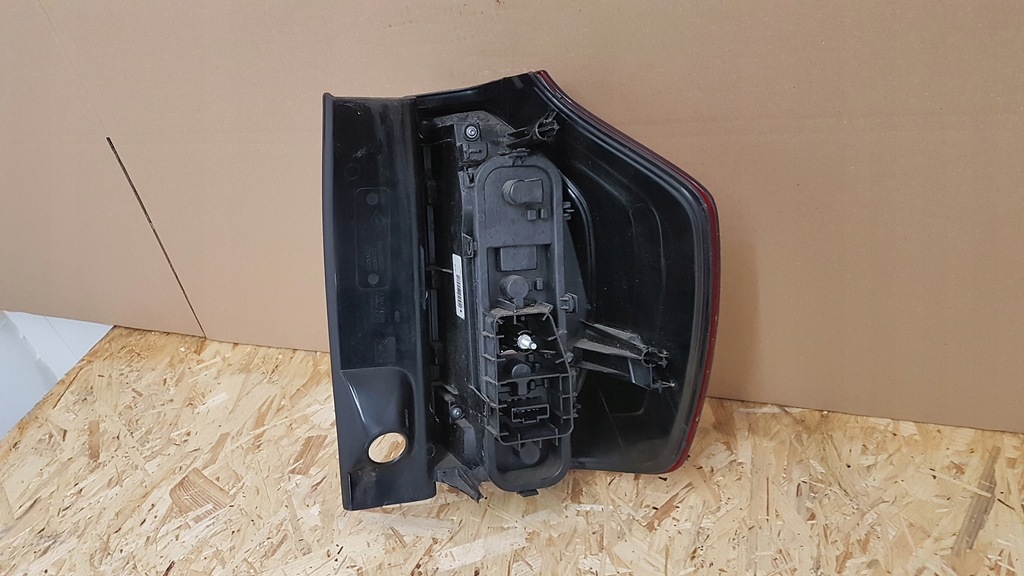 фото №9, Лампа задняя левая dacia logan mcv ii 12-