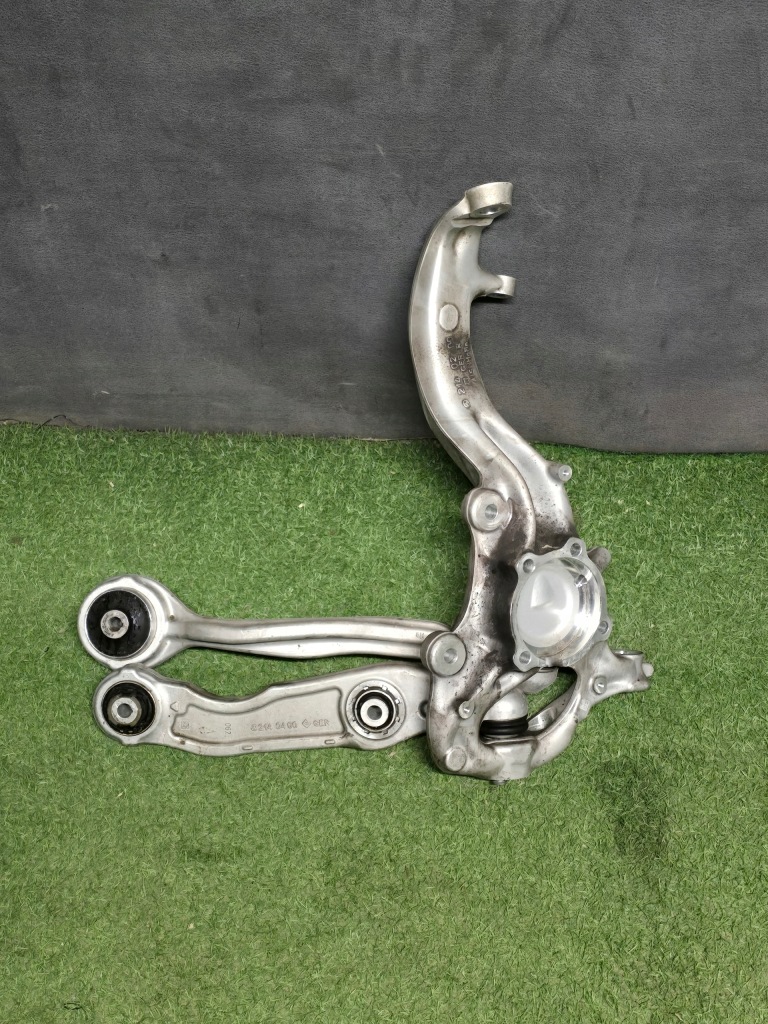 Купить Поворотный кулак правая перед mercedes e-klasa w214