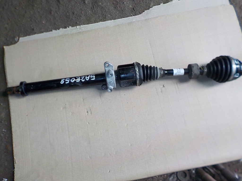 фото №1, Приводной вал правая x1 f48 x2 f39 f40 f45 2.0d 5a2e058 автоматическая коробка передач