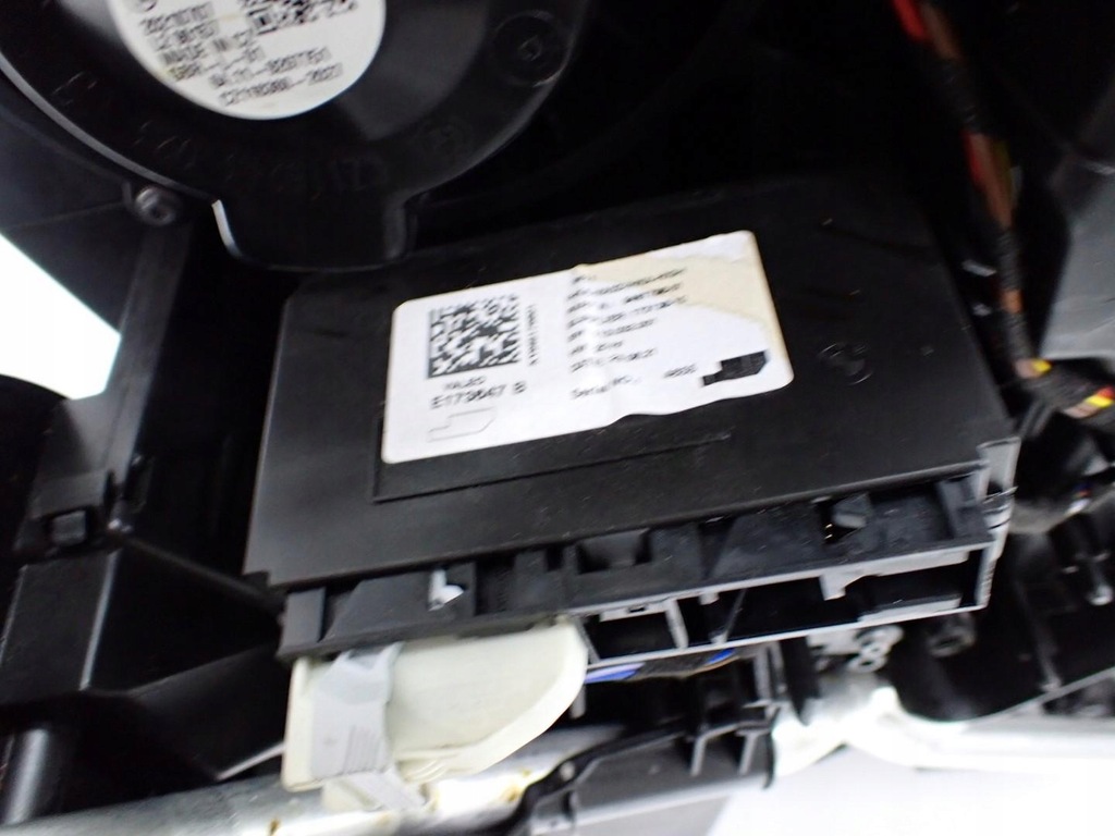 фото №8, Обігрівач повітродувка europa 5a07176 9297751 7952061 9461798 bmw i3 i01 21r