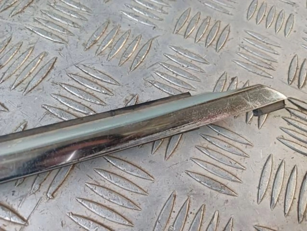 фото №5, Audi a5 8t 3d coupe молдинг ущільнювач права 8t0853284c