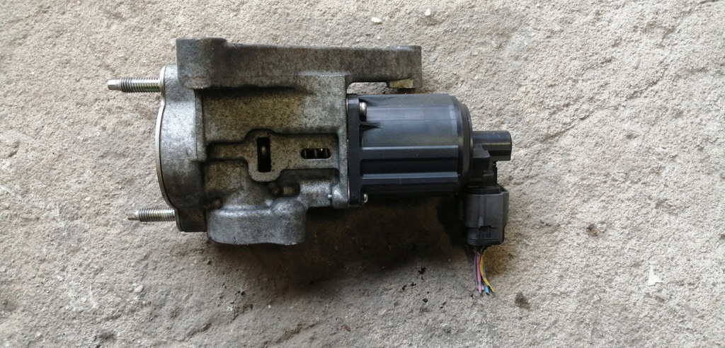 фото №1, Mazda 3 09-13 bl 2.2 mzr-cd клапан egr r2aa-20300-a