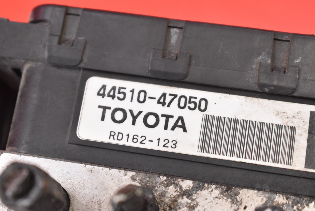 фото №8, Насос abs 44510-47050 toyota prius 2 ii xw20 1.5 vvti 78 km гибрид 05-11