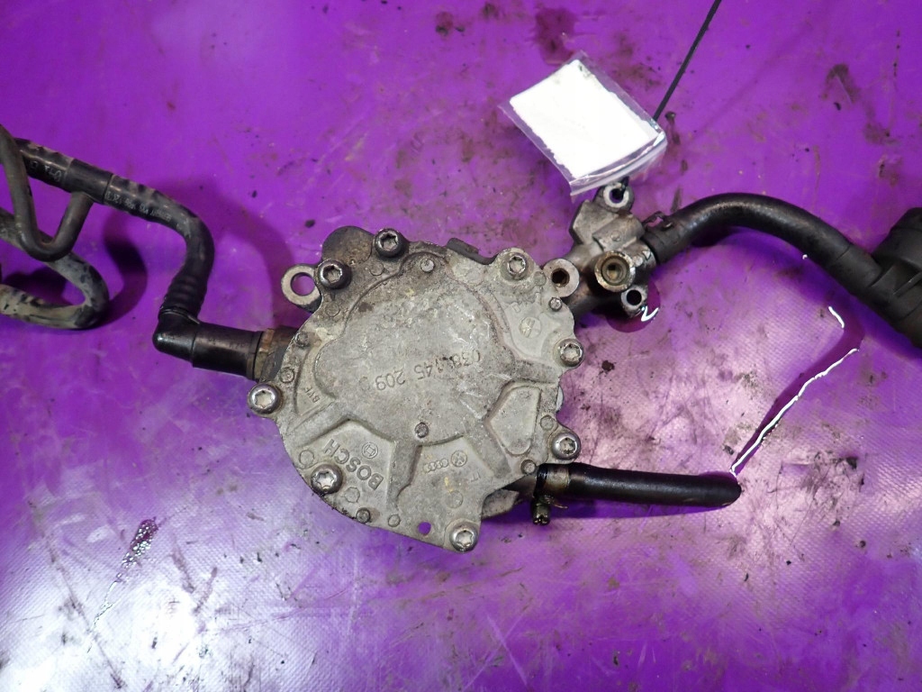 Vw caddy iii 2k 04-10 2.0 d 70km вакуум насос 038145209d Зі Шроту