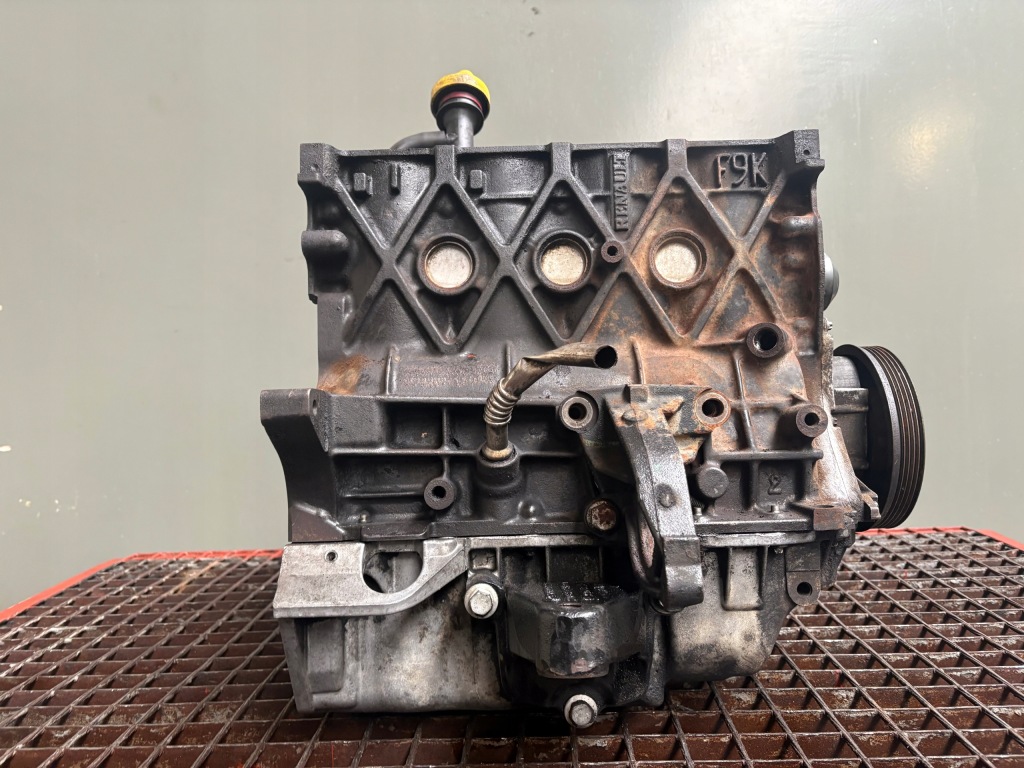 Купить Блок низ  двигателя wał f9k renault traffic 2 2 1.9 dci 82 km 01-06