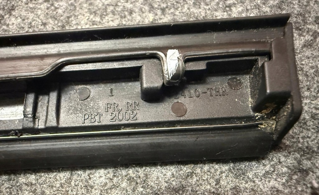 Honda odyssey 2018- 24 молдинг хромированная уплотнитель на дверь правое перед Недорого