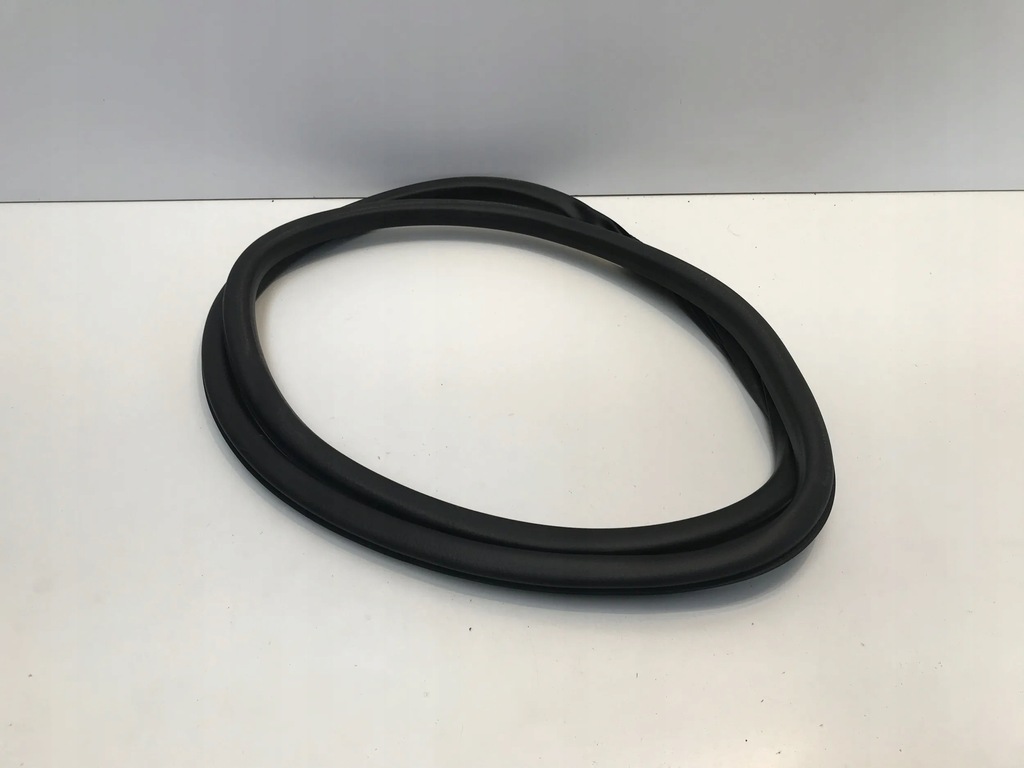 фото №1, Citroen e-c4 c4 iii прокладка дверь правый перед 9833333180