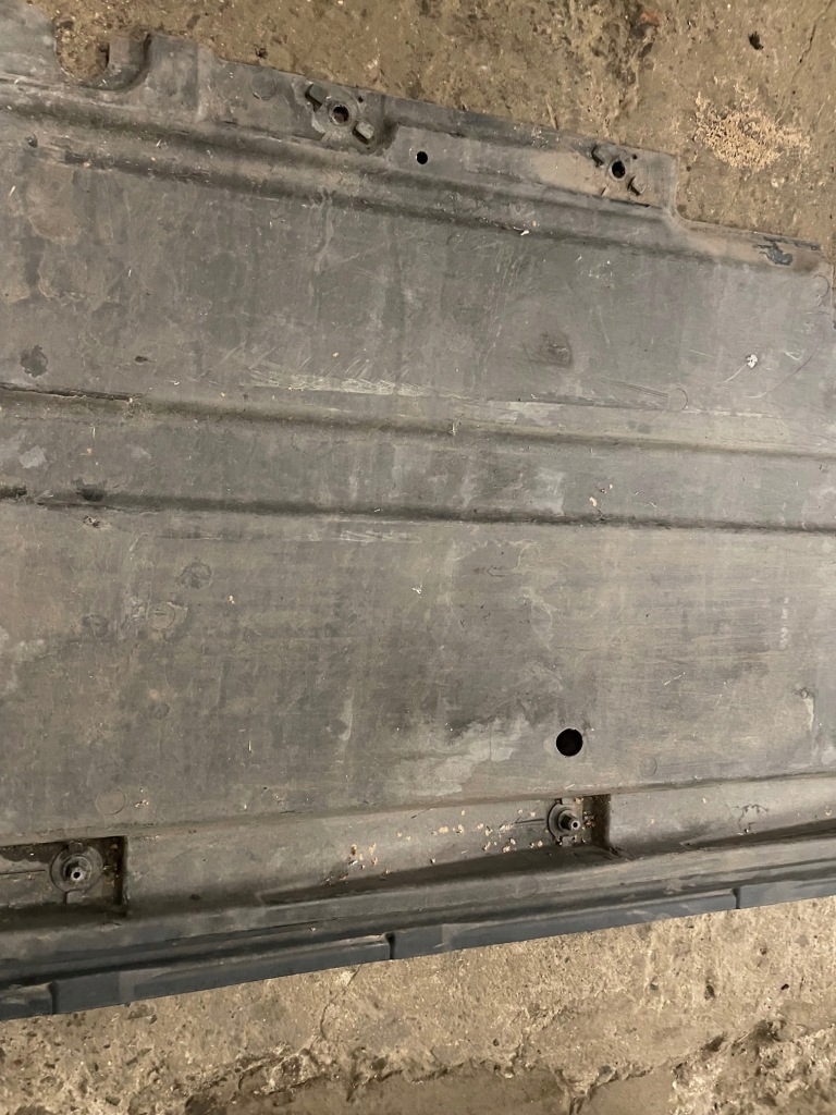 Audi a4 b8 a5 захист плита підлога підвіска ліва Київ