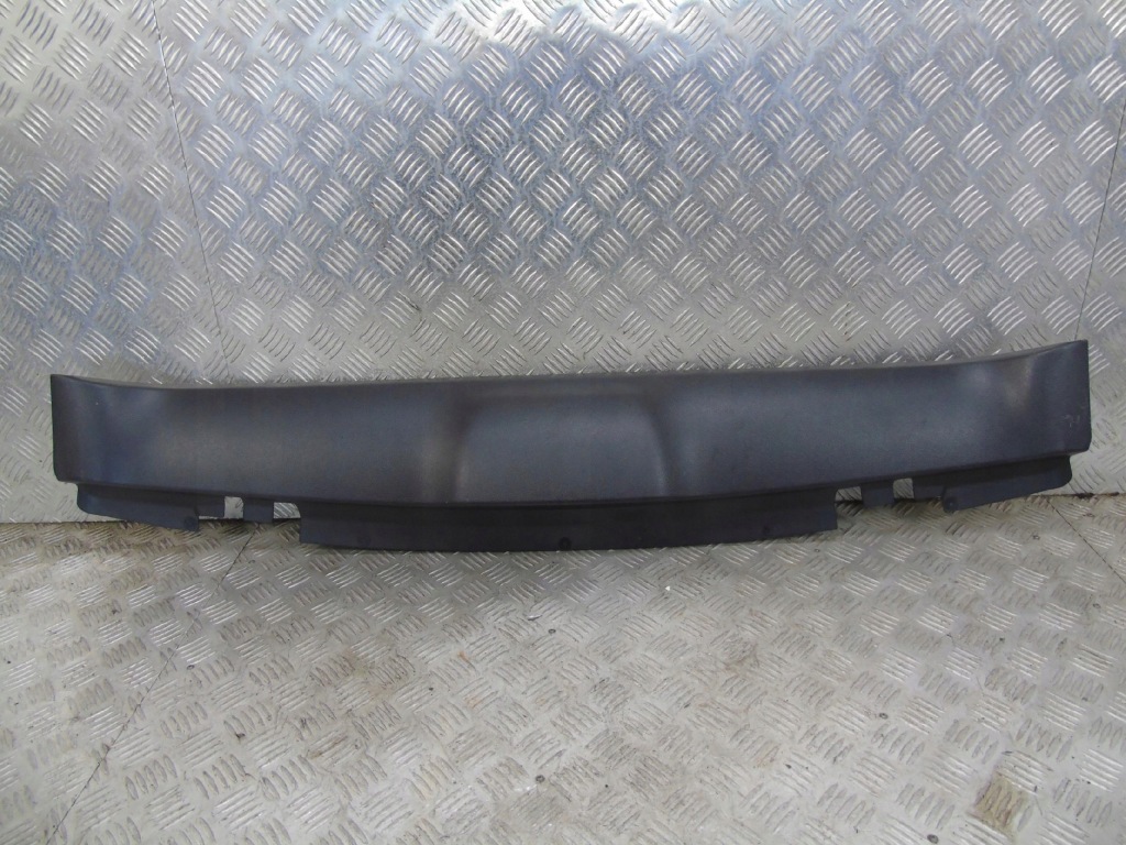 Купити Mercedes w205 кабріолет  молдинг внутрішня скло передньої a2057700080