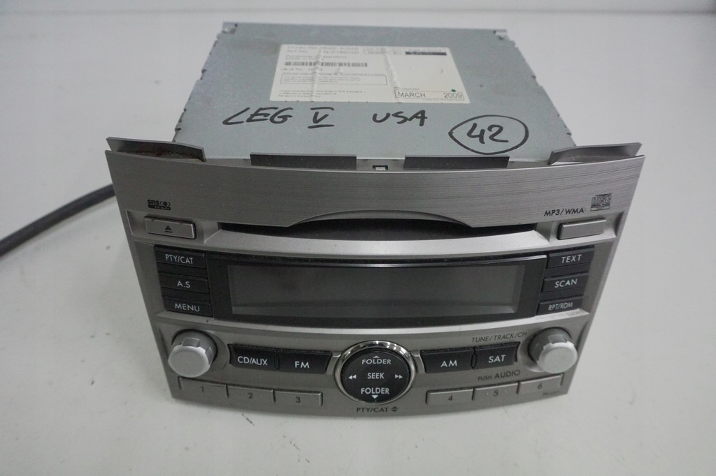 фото №1, Subaru legacy v радиопроигрыватель 86201aj64a usa