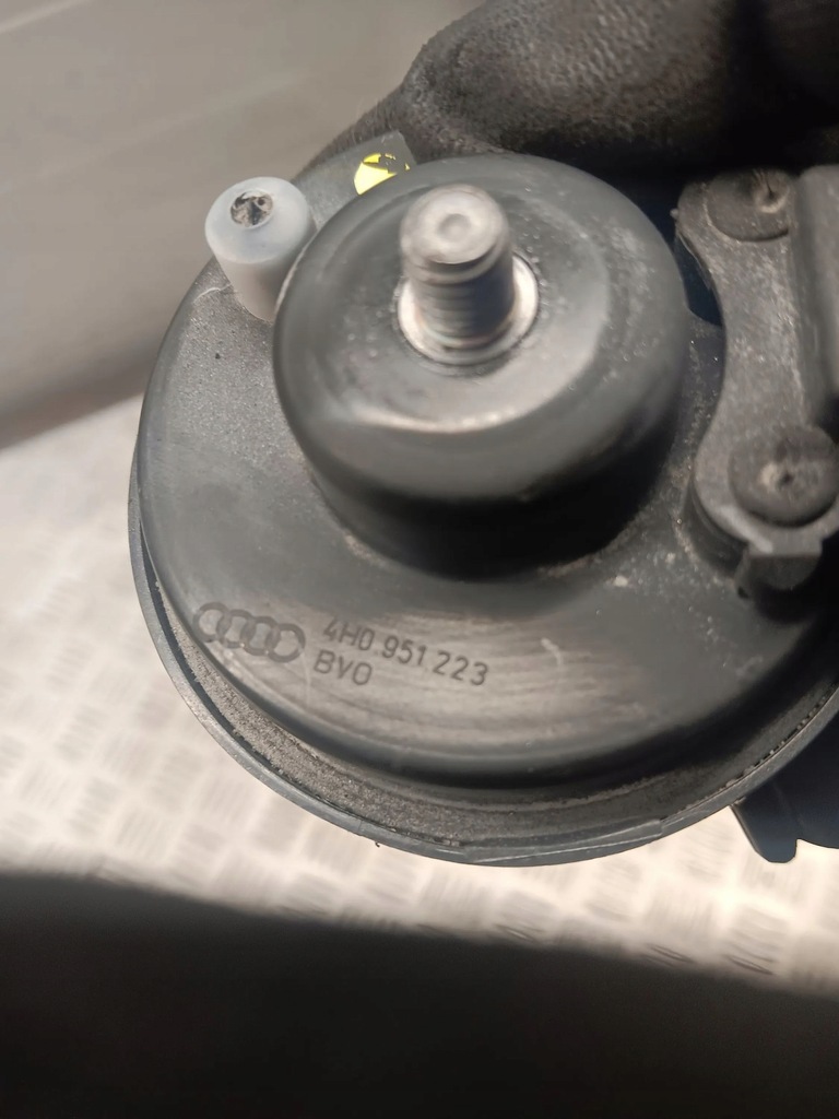 фото №5, Audi a6 s6 c7 4g 4h0951223 сигнал